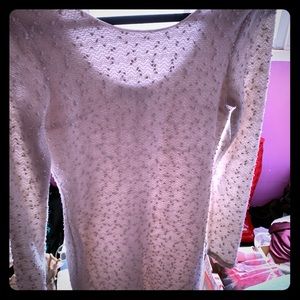 Jennifer López white dress perfect for holidays